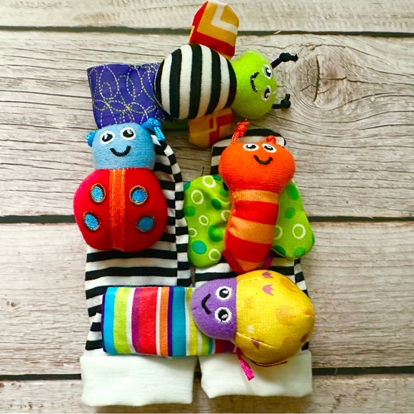 2 Pack Colorful Insect Baby Rattle Socks - Picture 2 of 3